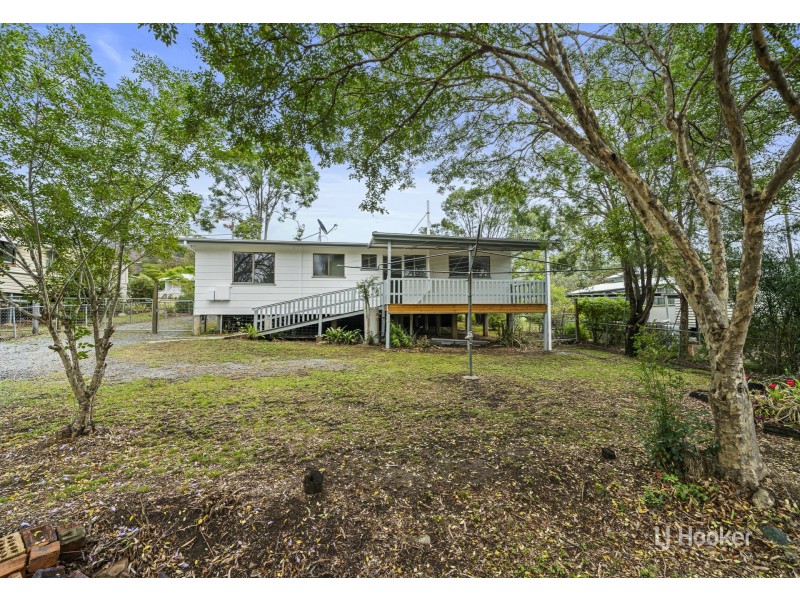 28 Down Street, Esk QLD 4312