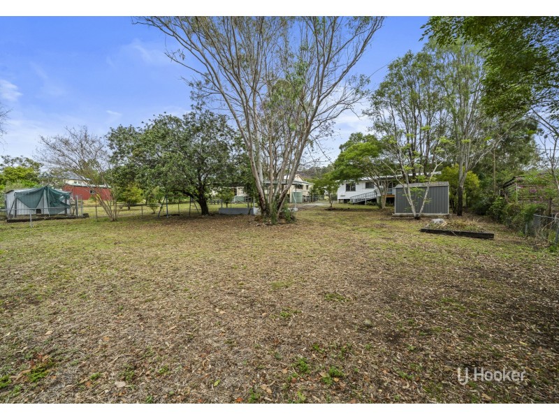 28 Down Street, Esk QLD 4312