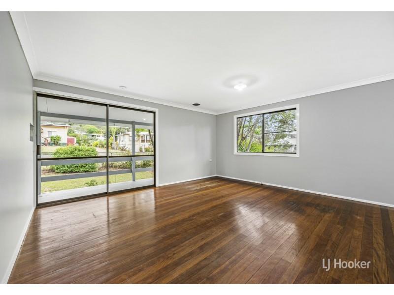 28 Down Street, Esk QLD 4312