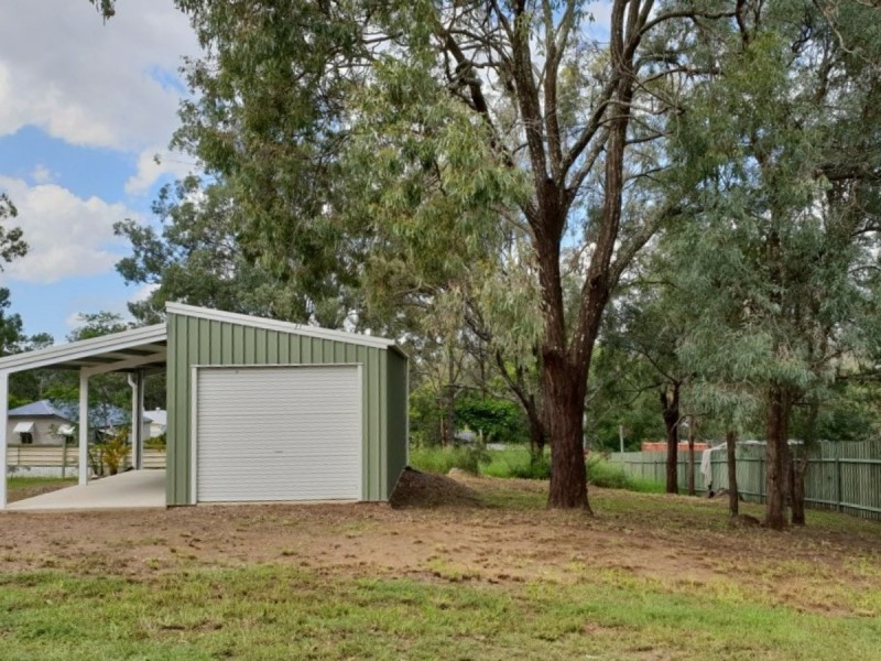 27 William Street, Linville QLD 4306
