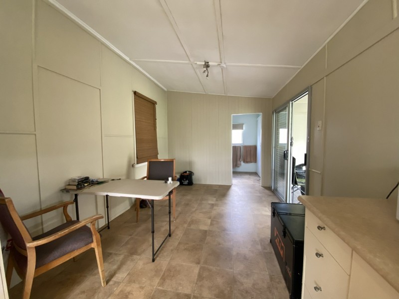 9 Edward Street, Esk QLD 4312