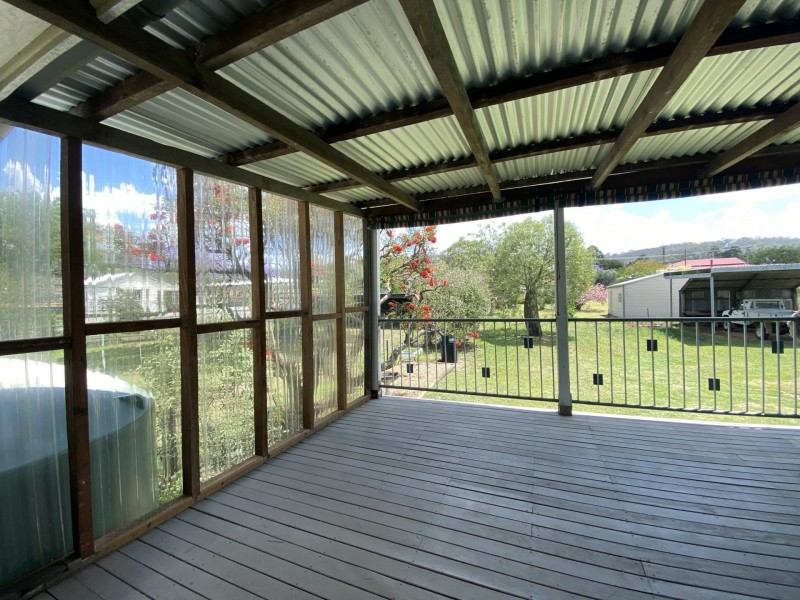 9 Edward Street, Esk QLD 4312