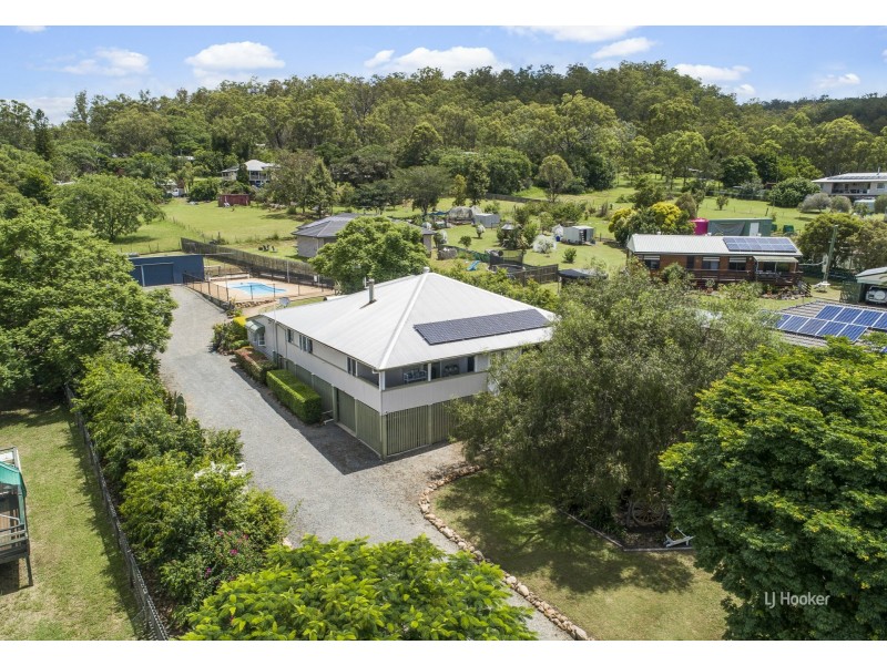 32 Barbour Street, Esk QLD 4312