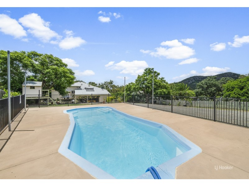 32 Barbour Street, Esk QLD 4312