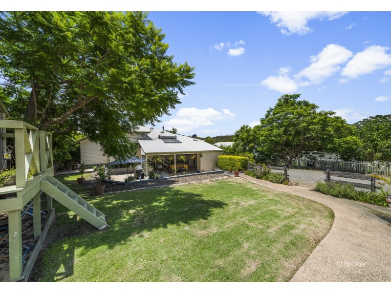 32 Barbour Street, Esk QLD 4312