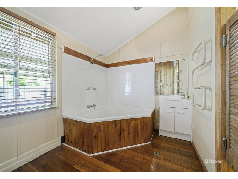 21 Factory Lane, Esk QLD 4312