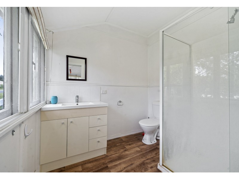 8 Short Street, Esk QLD 4312