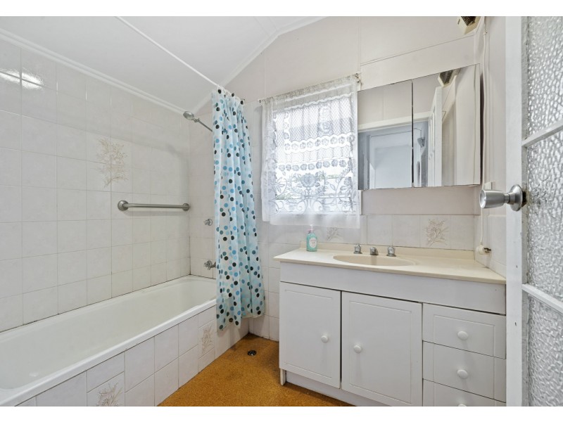 8 Short Street, Esk QLD 4312