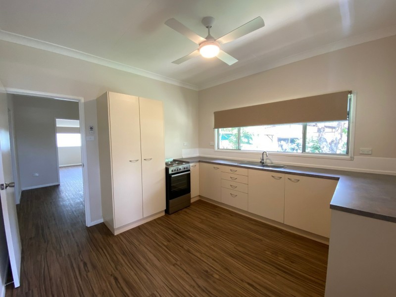 27 Elizabeth Street, Esk QLD 4312