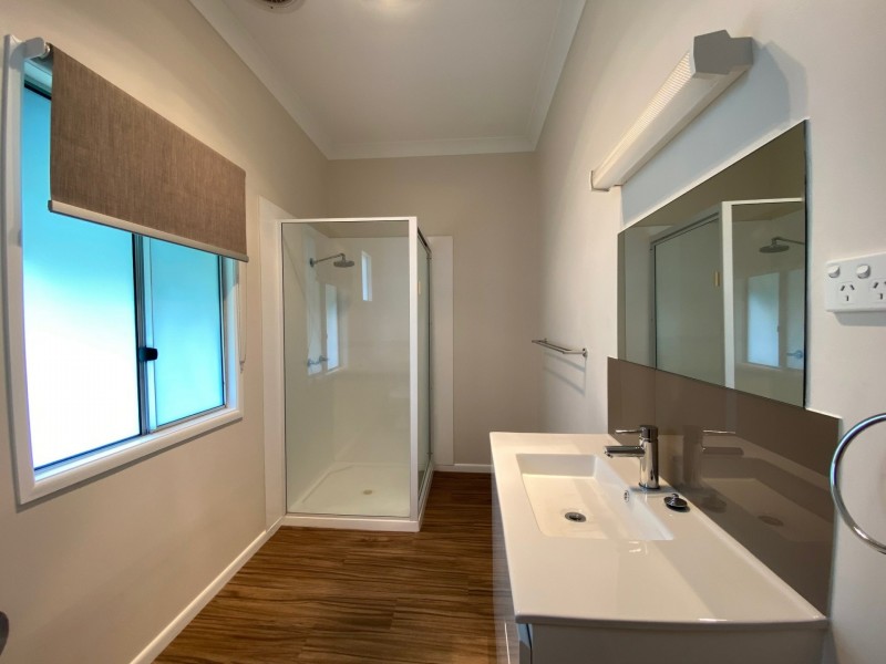 27 Elizabeth Street, Esk QLD 4312