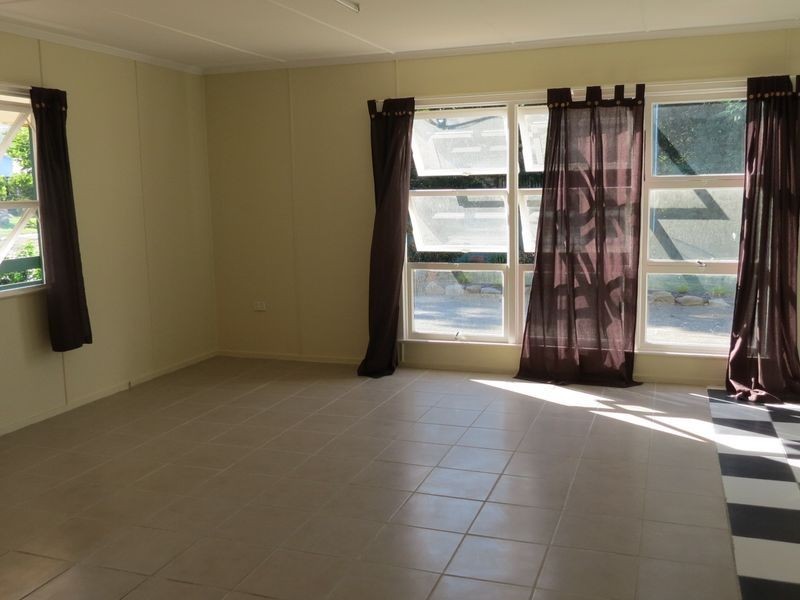 10/15-17 Fancis Terrace, Esk QLD 4312