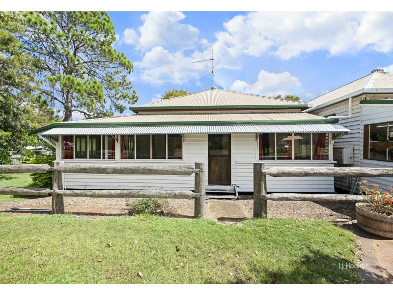 5 Scott Street, Benarkin QLD 4306