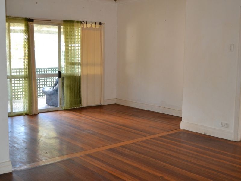 19 William street, Linville QLD 4306