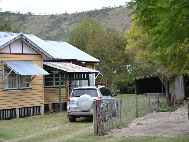 19 William street, Linville QLD 4306