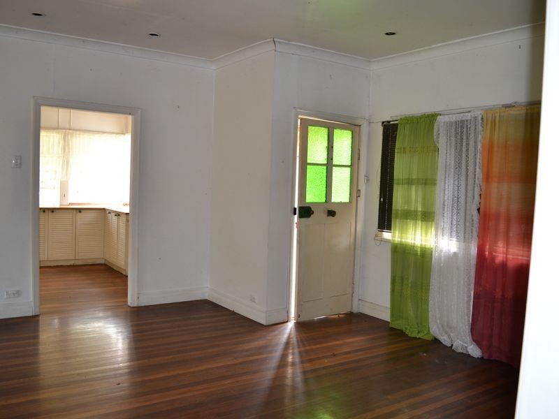 19 William street, Linville QLD 4306