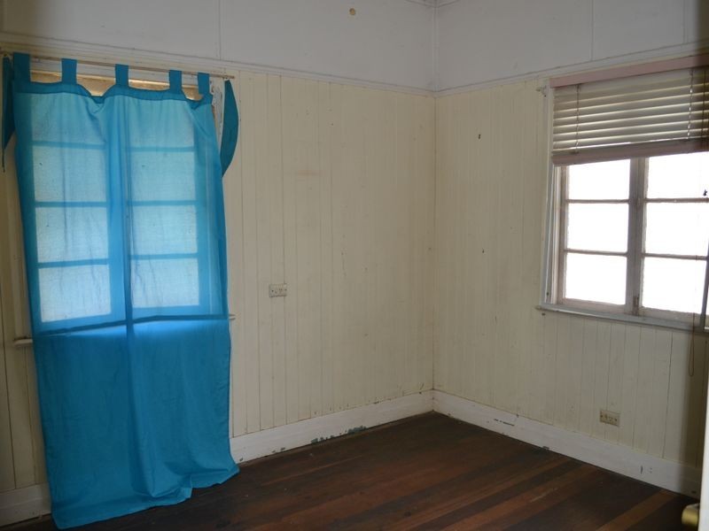 19 William street, Linville QLD 4306