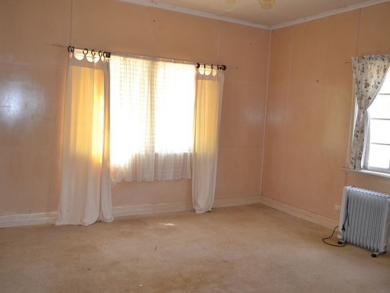 19 William street, Linville QLD 4306