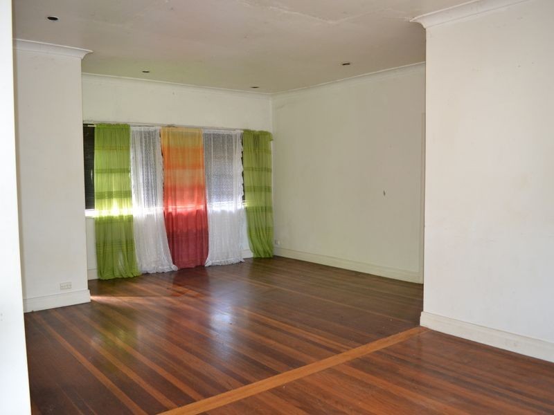 19 William street, Linville QLD 4306