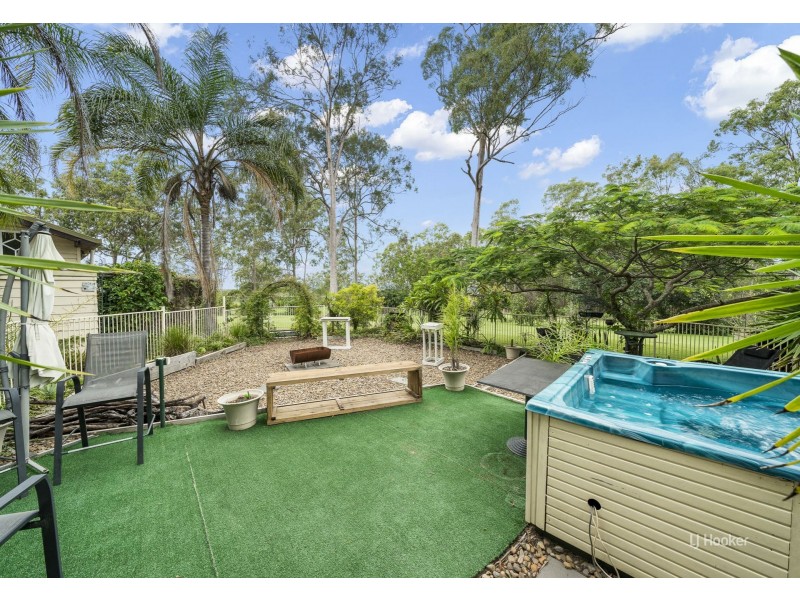 415 Willaura Drive, Mount Hallen QLD 4312