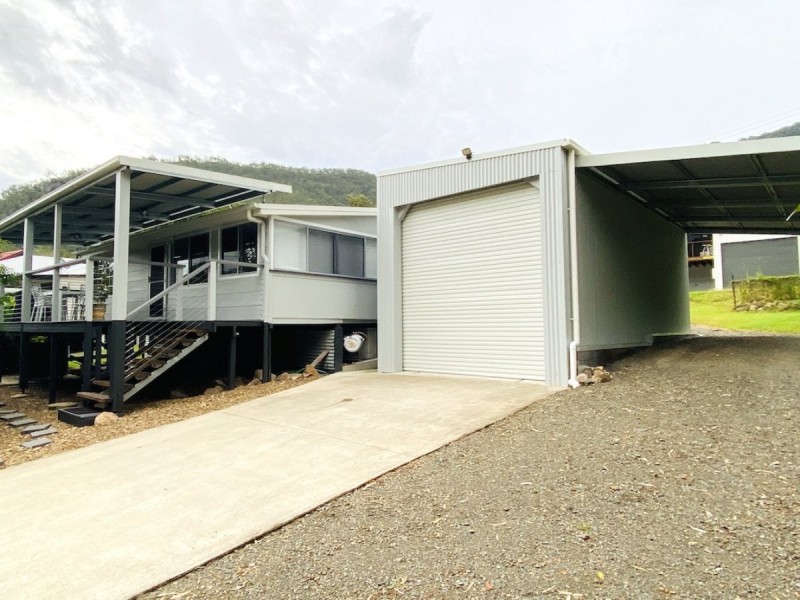 5-7 Jubilee Street, Somerset Dam QLD 4312