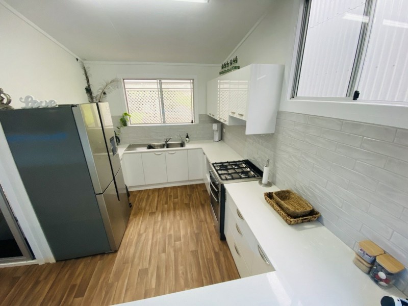 5-7 Jubilee Street, Somerset Dam QLD 4312