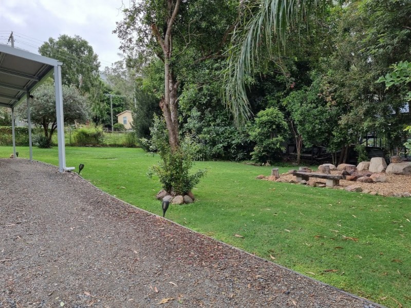 5-7 Jubilee Street, Somerset Dam QLD 4312