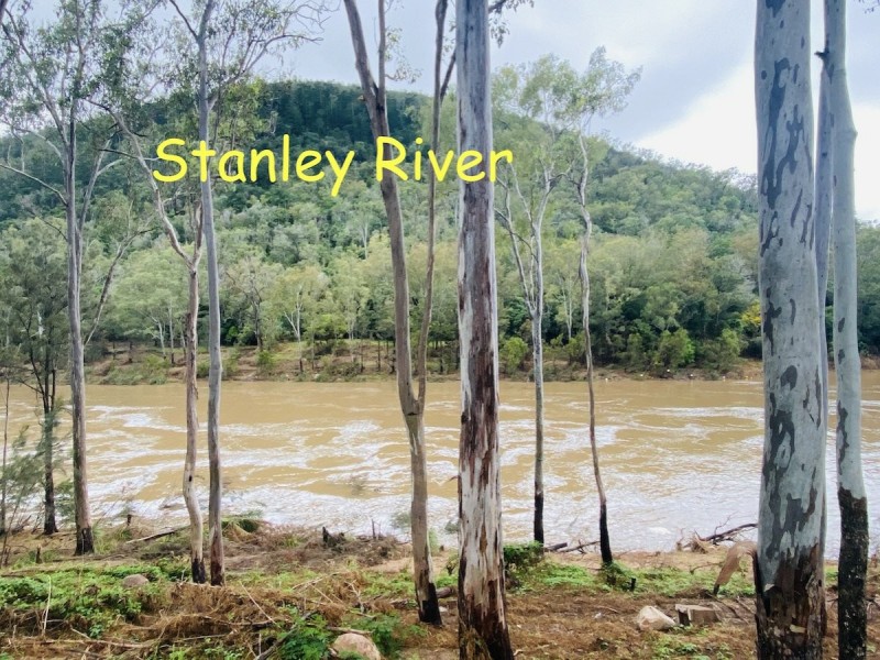 5-7 Jubilee Street, Somerset Dam QLD 4312