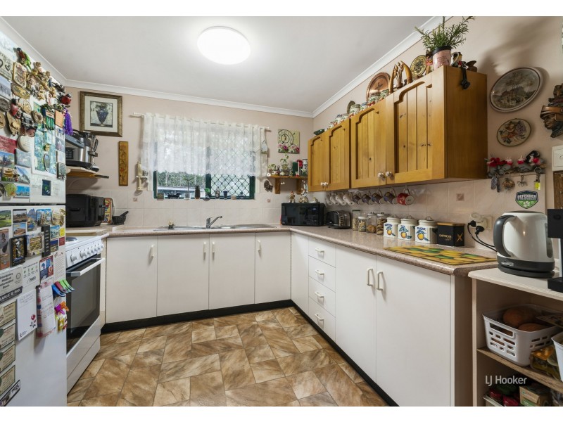 35 Blackbutt Street, Blackbutt QLD 4306
