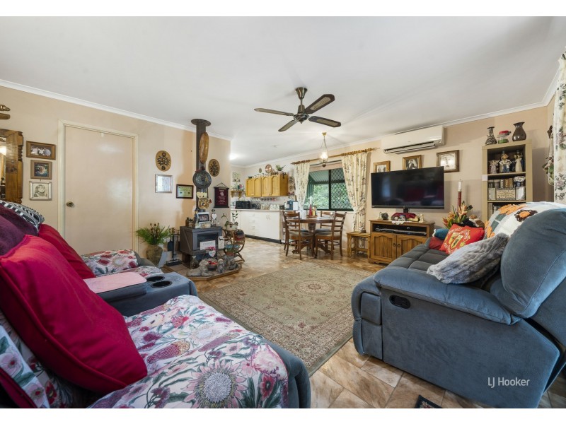 35 Blackbutt Street, Blackbutt QLD 4306
