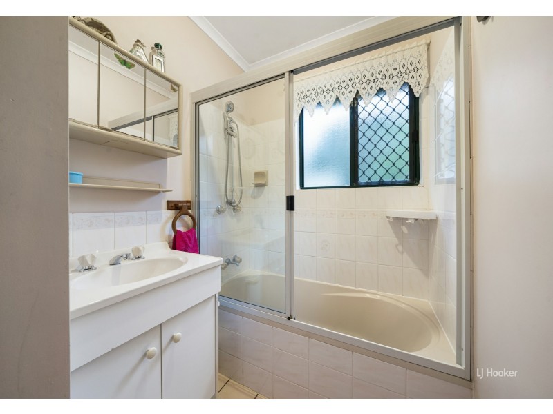 35 Blackbutt Street, Blackbutt QLD 4306