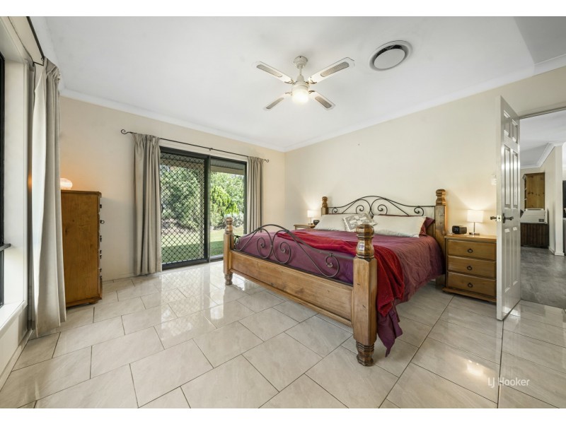 29 Pine Crescent, Esk QLD 4312