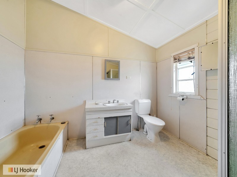 57 Charles Street, Toogoolawah QLD 4313