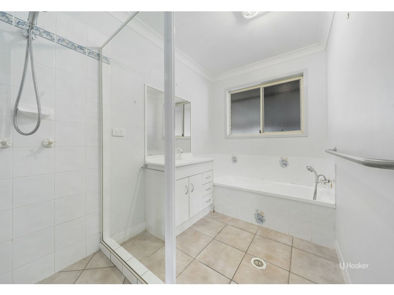 33 Ezra Drive, Hazeldean QLD 4515