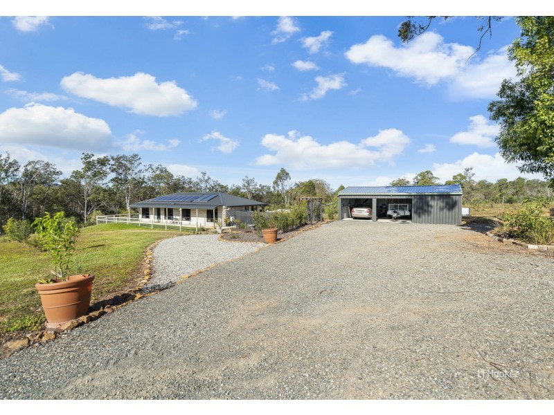 323 Windsor Drive, Mount Hallen QLD 4312