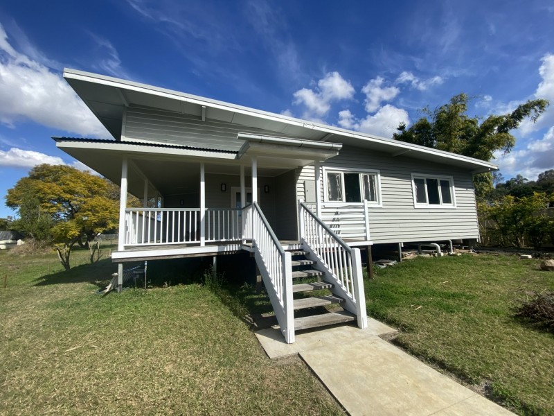 196 Ipswich Street, Esk QLD 4312