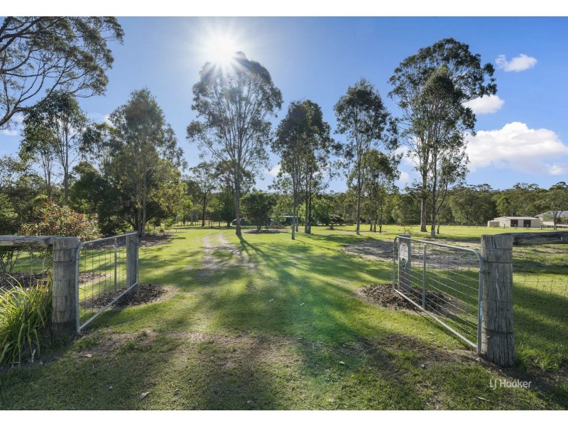 125 Martin Crescent, Benarkin North QLD 4306