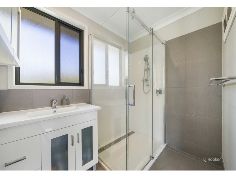 125 Martin Crescent, Benarkin North QLD 4306