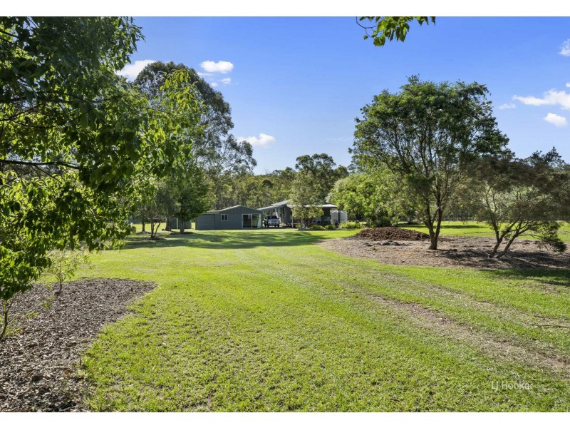 125 Martin Crescent, Benarkin North QLD 4306