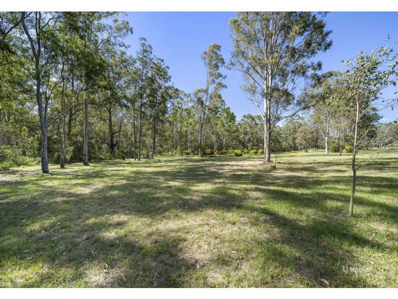 125 Martin Crescent, Benarkin North QLD 4306