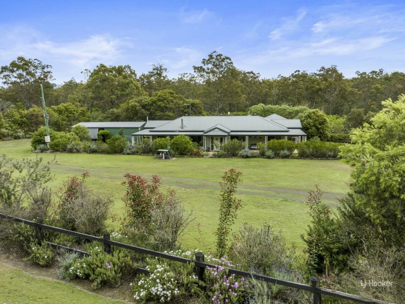 32 Buckingham Court, Mount Hallen QLD 4312