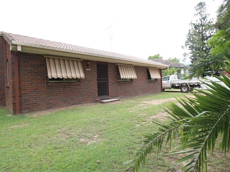 36 Middle Street, Esk QLD 4312