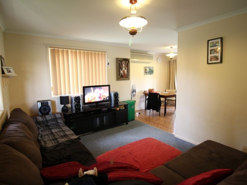 36 Middle Street, Esk QLD 4312