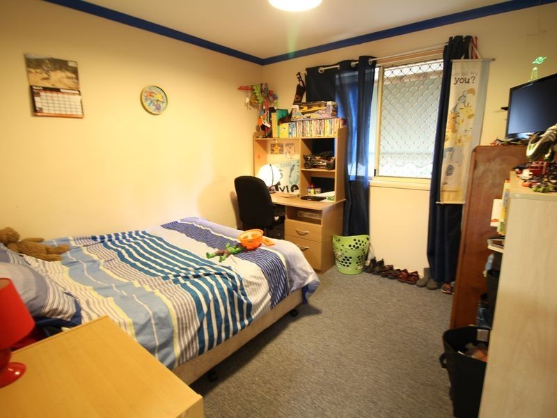 36 Middle Street, Esk QLD 4312