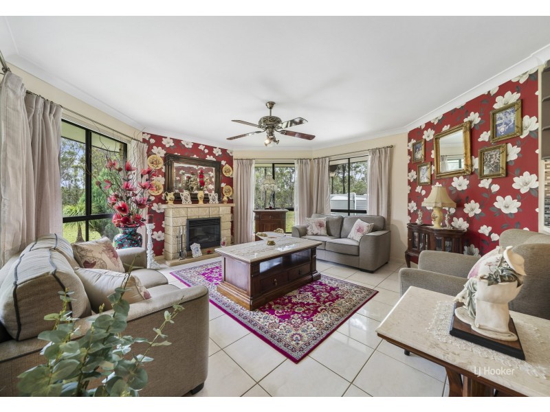 9 Hardgrave Road, Benarkin North QLD 4306