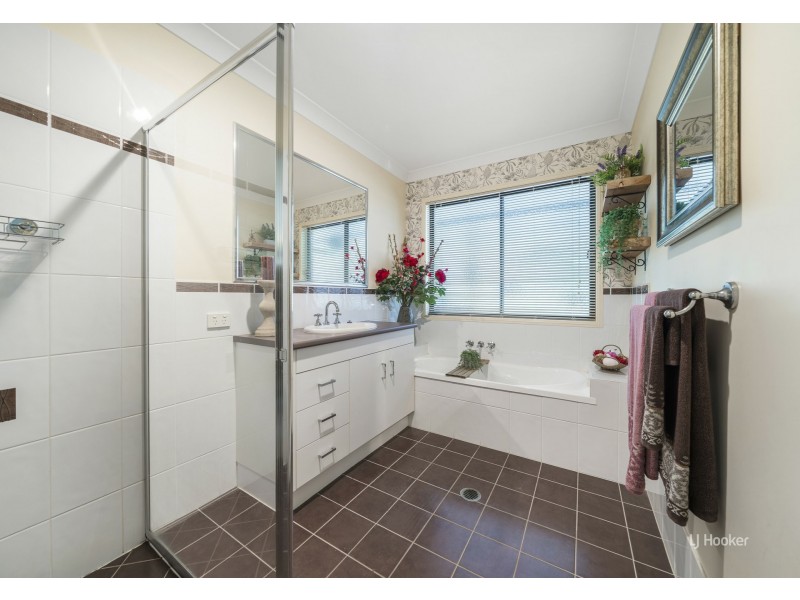 9 Hardgrave Road, Benarkin North QLD 4306