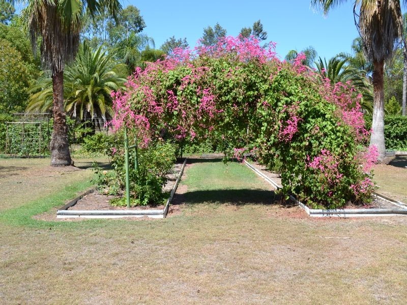 242 Esk Hampton Road, Esk QLD 4312