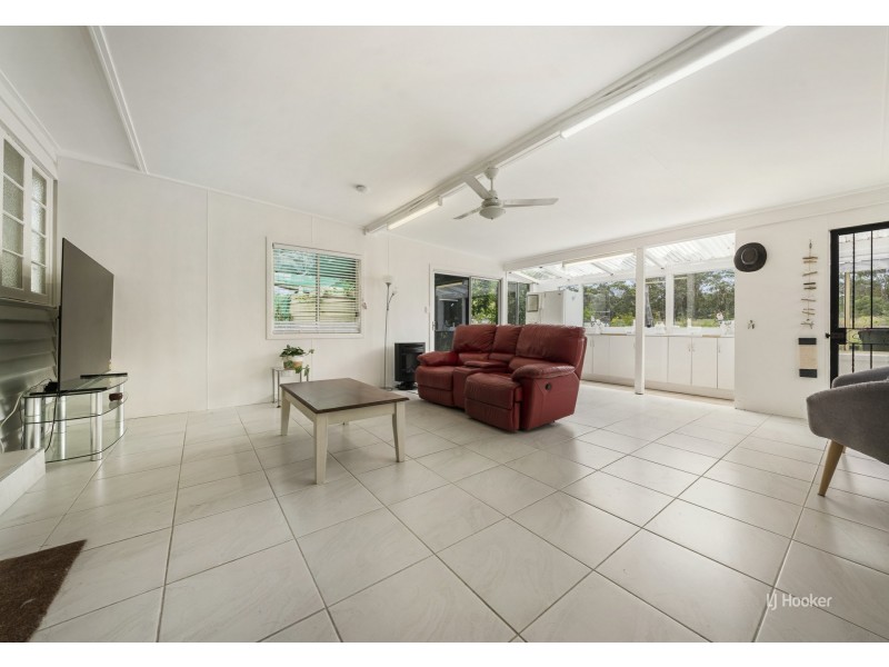 854 Old Esk Road, Taromeo QLD 4306