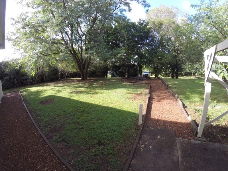 72 Ipswich Street, Esk QLD 4312