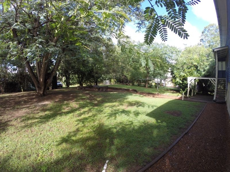 72 Ipswich Street, Esk QLD 4312