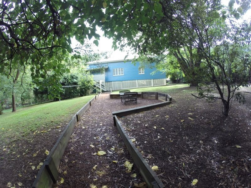 72 Ipswich Street, Esk QLD 4312